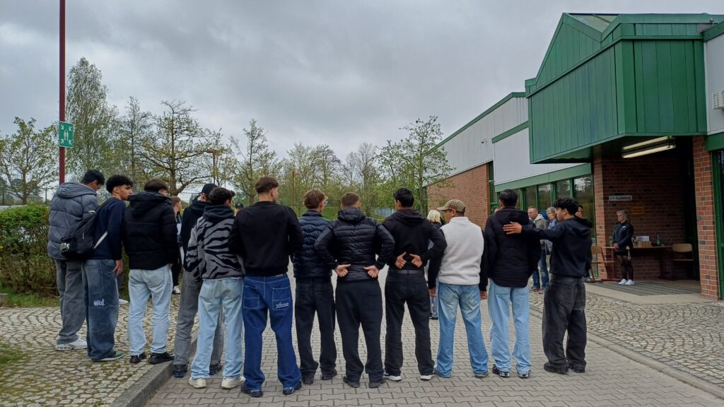 Berufsinformationstag im ÜAZ Glauchau - Bild 1